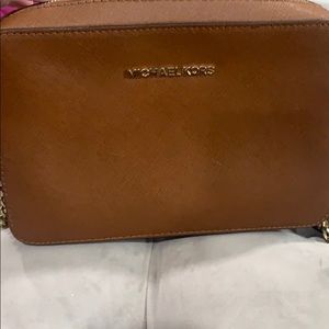 Michael kors crossbody